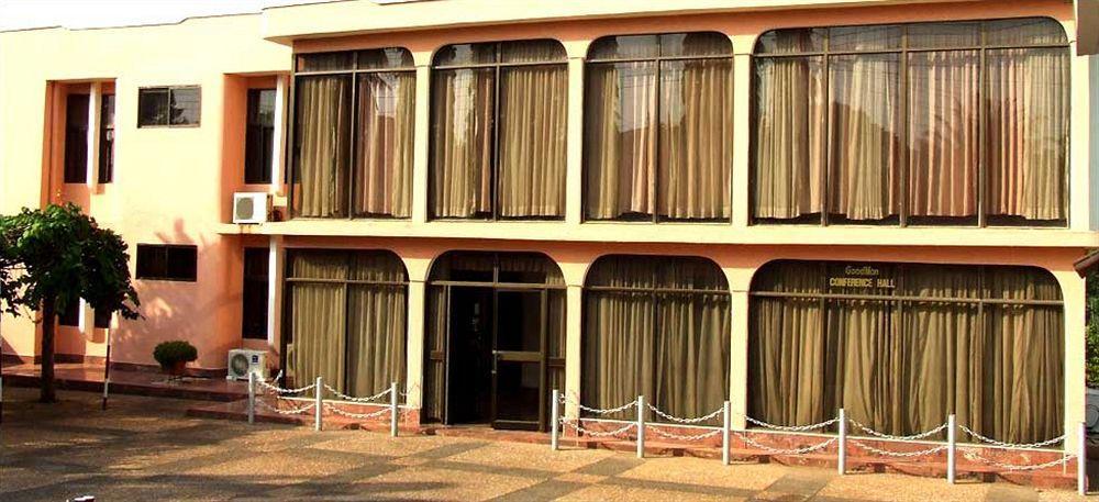 Pink Panther Kumasi Hotel Ngoại thất bức ảnh